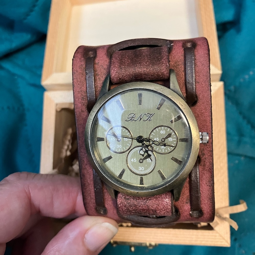 Unisex Watch/ Leather Band